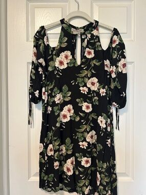 American Eagle Outfitters Black Floral Cold-Shoulder Long Sleeve Dress